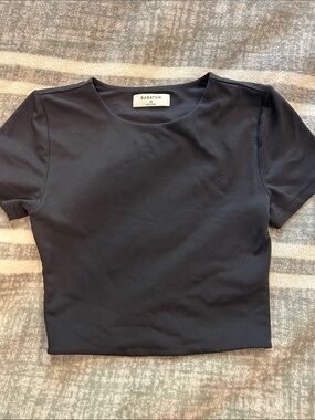 Babaton Black Short Sleeve Crop Tee